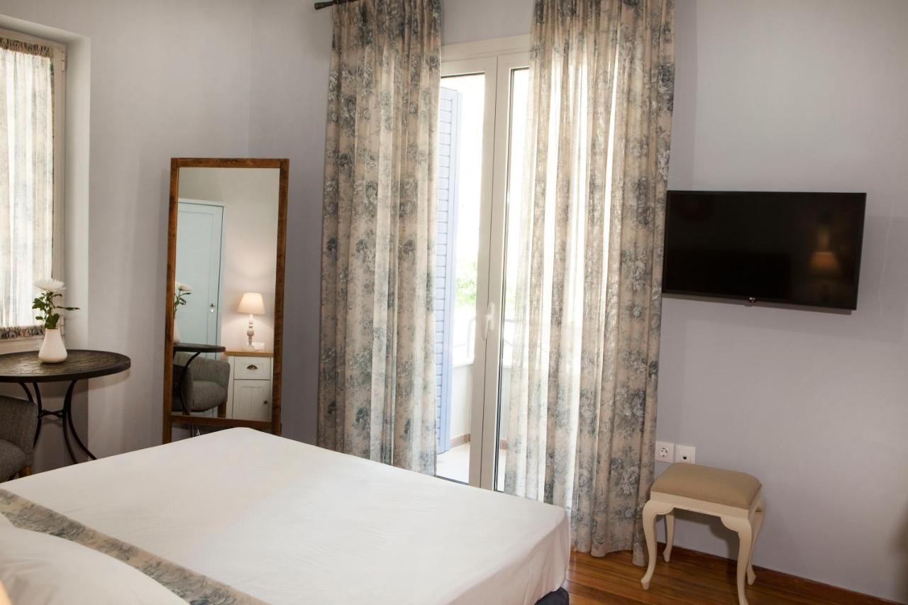 Lovely 1St Fl. Apt, With Balcony In Pagrati Atenas Exterior foto